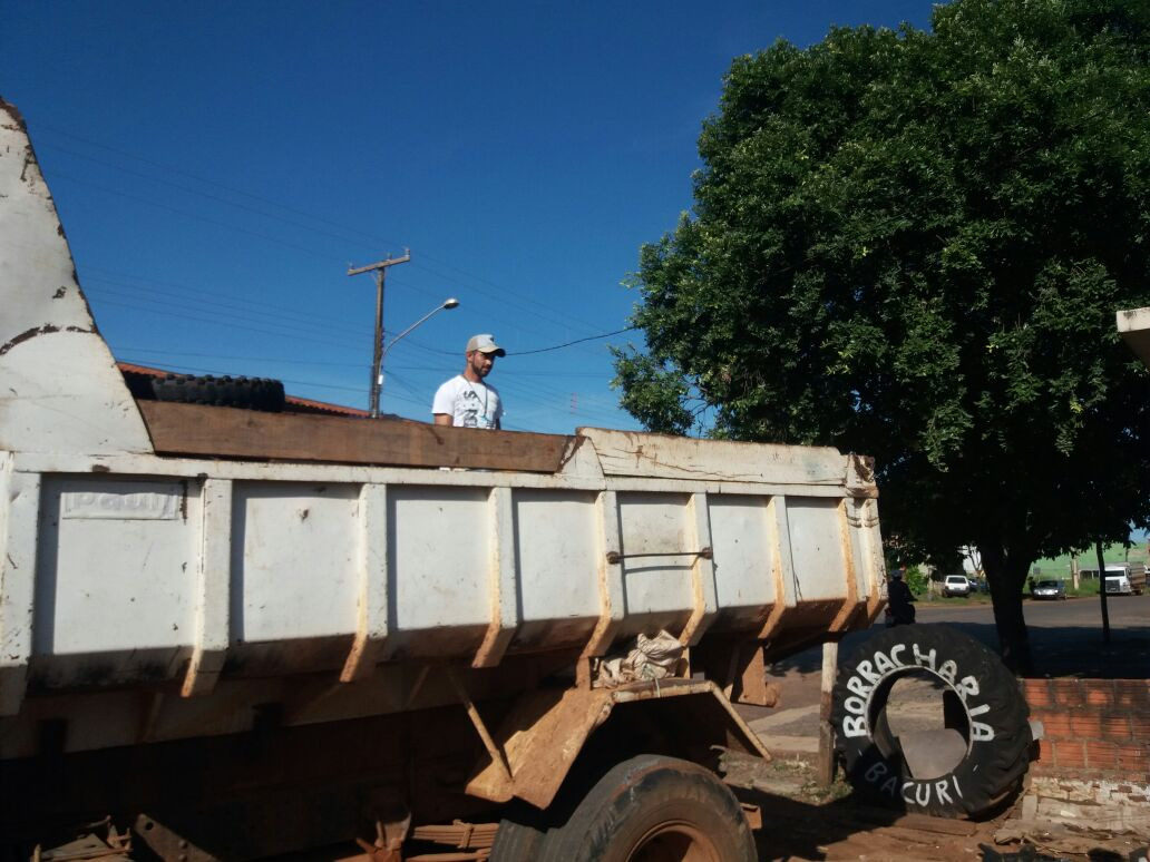 Obras e Saúde realizam mais um recolhimento de pneus usados