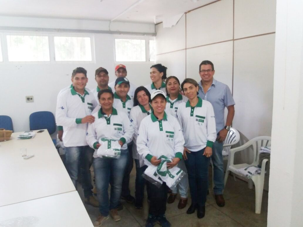Agentes e supervisores de endemias recebem novas camisetas
