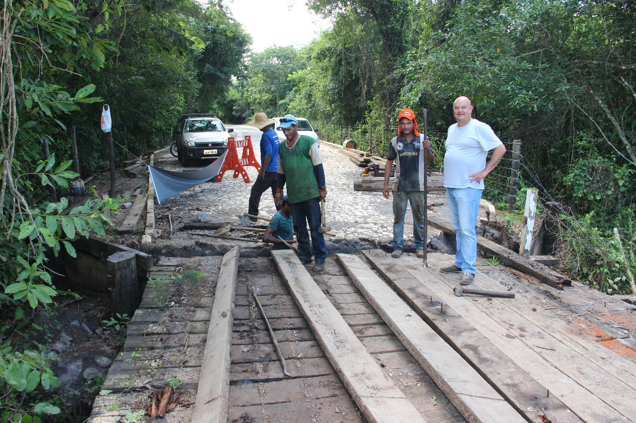 Prefeitura reforma ponte do Formoso, no acesso ao Balneário