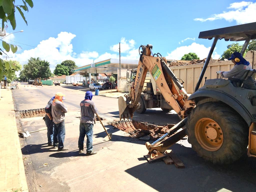 Empresa reforça trechos do recapeamento na Rua das Flores