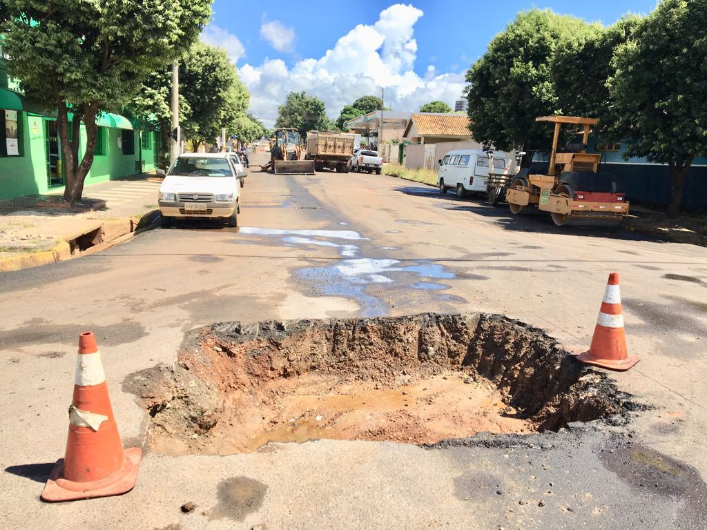 Empresa reforça trechos do recapeamento na Rua das Flores