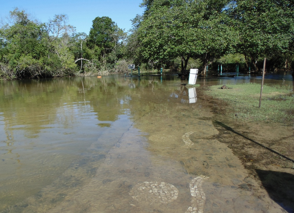 Balneário passa por dragagem e nível do rio continua elevado
