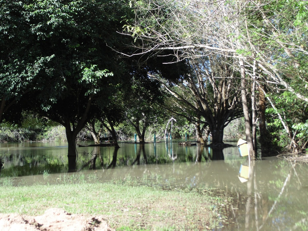 Balneário passa por dragagem e nível do rio continua elevado