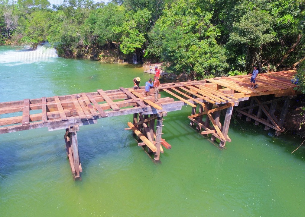 Prefeitura efetua reforma completa da Ponte do Hormínio Prefeitura efetua reforma completa da Ponte do Hormínio