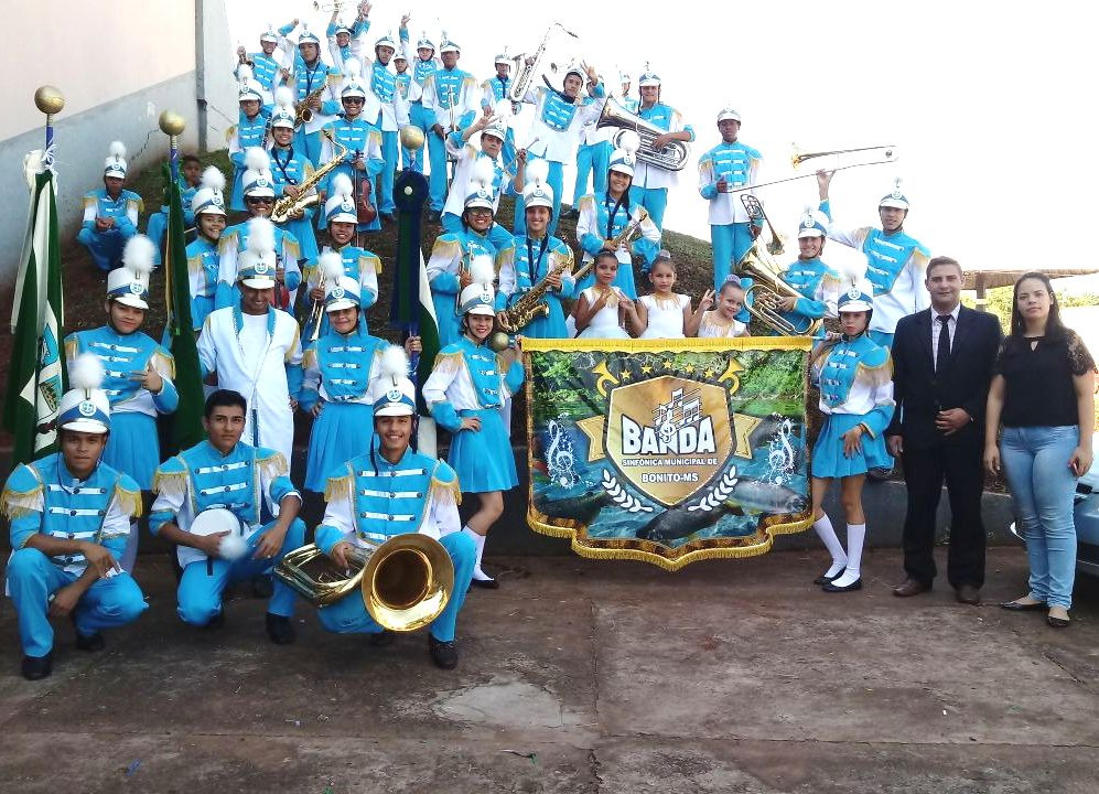 Banda Municipal se apresenta no aniversário de Nioaque