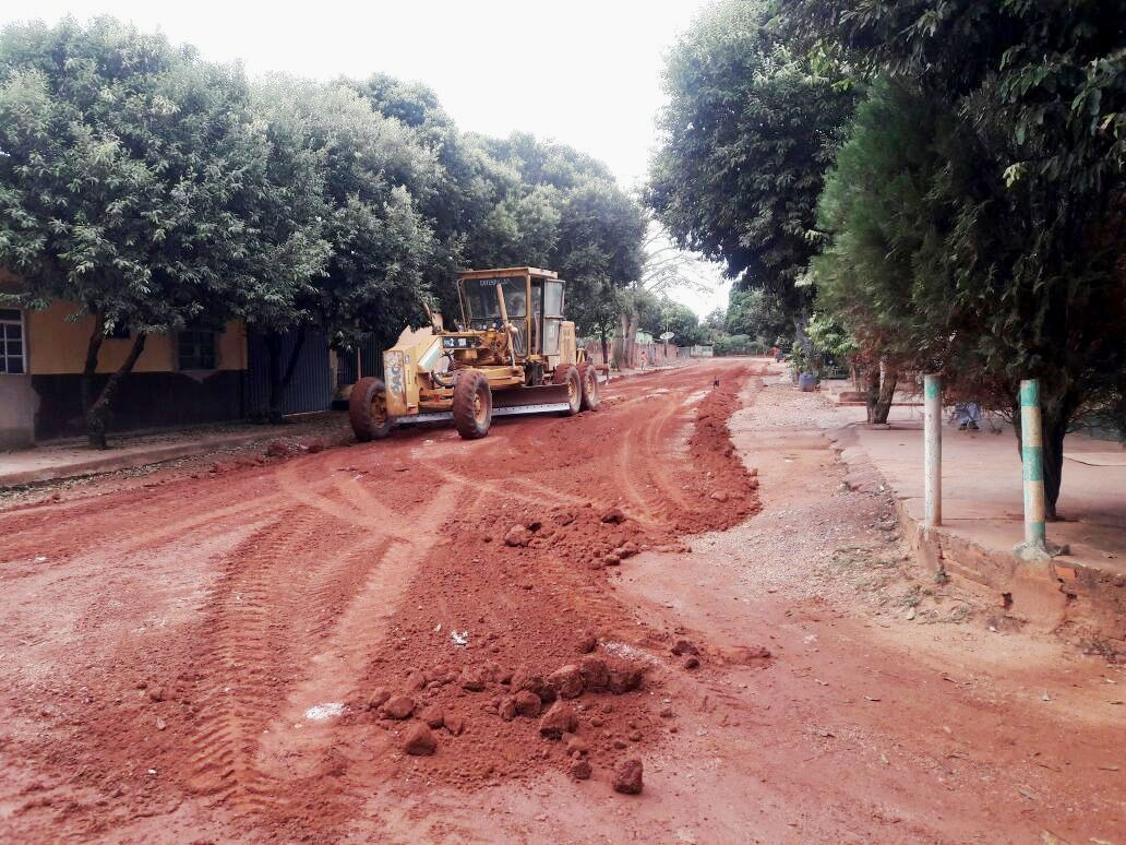 Obras realiza patrolamento e encascalhamento na Marambaia