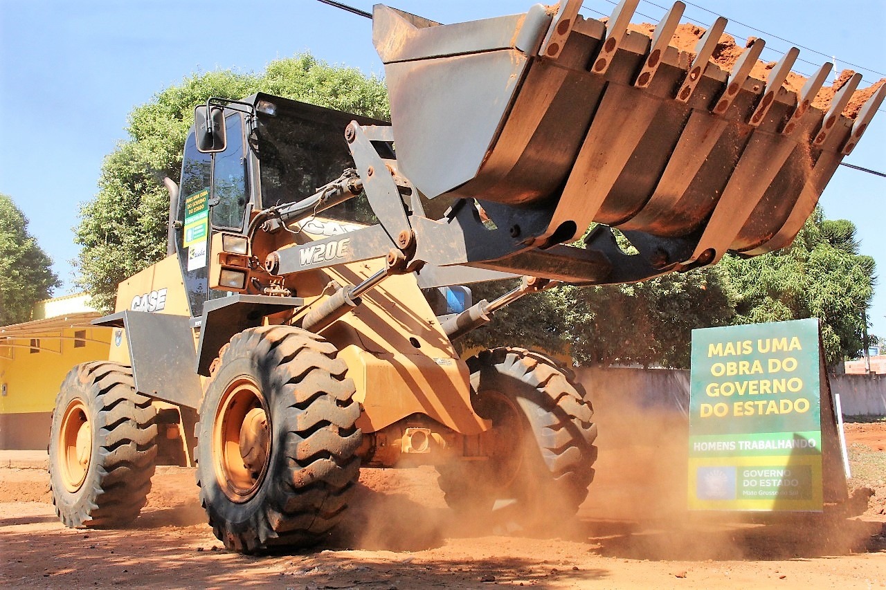 Governo está asfaltando mais de 1 km de ruas na Marambaia
