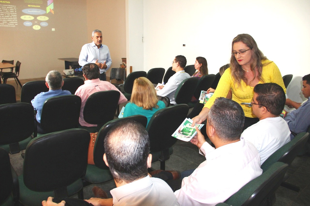 Prefeito recebe superintendente do PROCON em MS