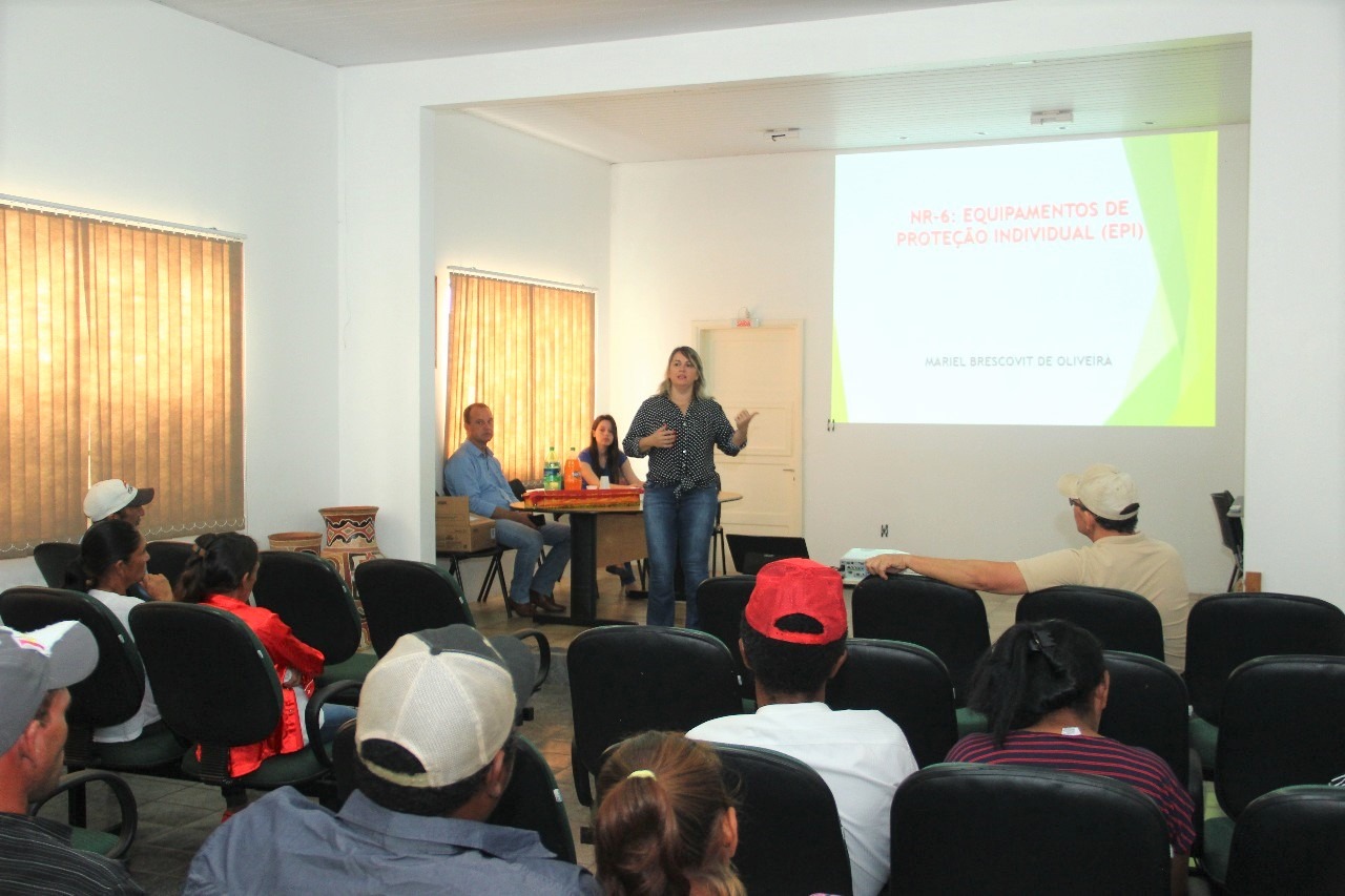 Trabalhadores da reciclagem participam de mais um curso