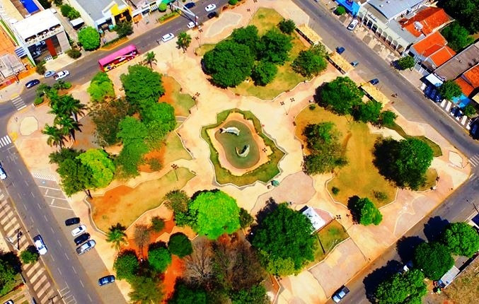 Prefeitura Municipal vai iluminar Praça da Liberdade e CMU