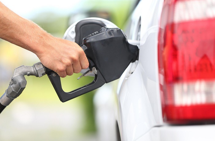 Postos venderão no máximo 20 litros de gasolina por veículo