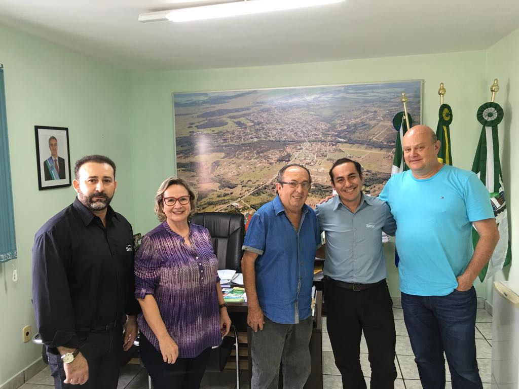 Prefeito recebe visita de representantes do SESC