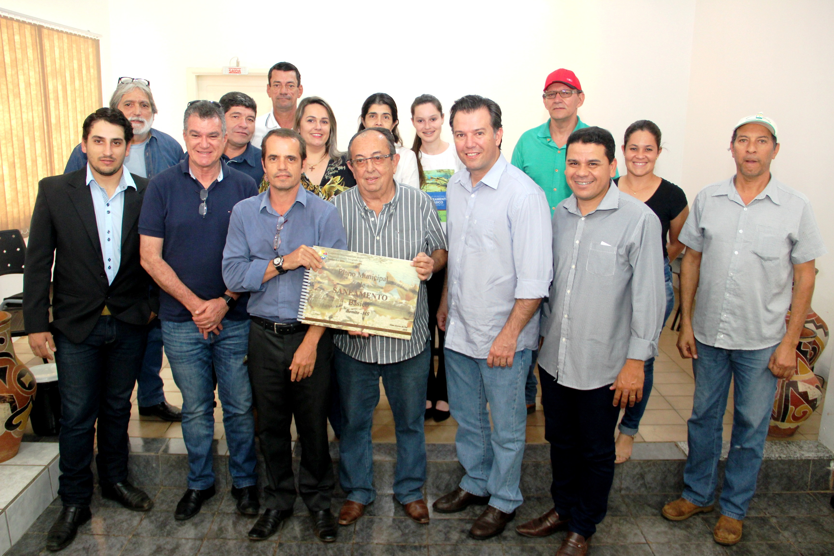 CIDEMA entrega Plano de Saneamento Básico de Bonito