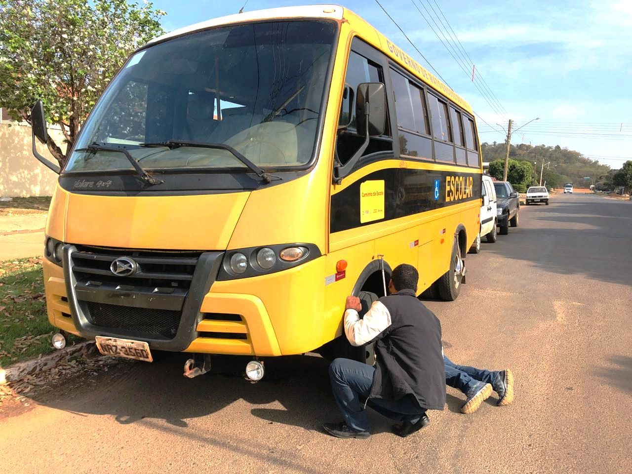 DEMTRAT vistoria hoje ônibus escolares da prefeitura