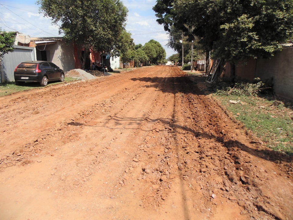 Asfaltamento da Rua das Esmeraldas será completado Asfaltamento da Rua das Esmeraldas será completado