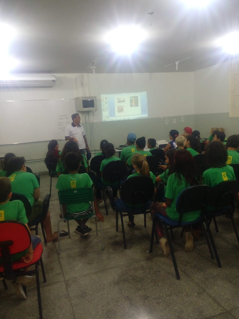 Saúde realiza palestras para prevenção da leishmaniose Palestras alcançaram um total de 1.500 alunos, em três escolas.
