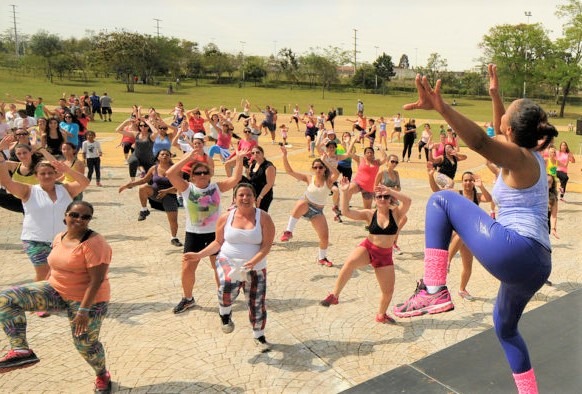 Projeto leva aulas de zumba aos bairros de Bonito Foto ilustrativa.