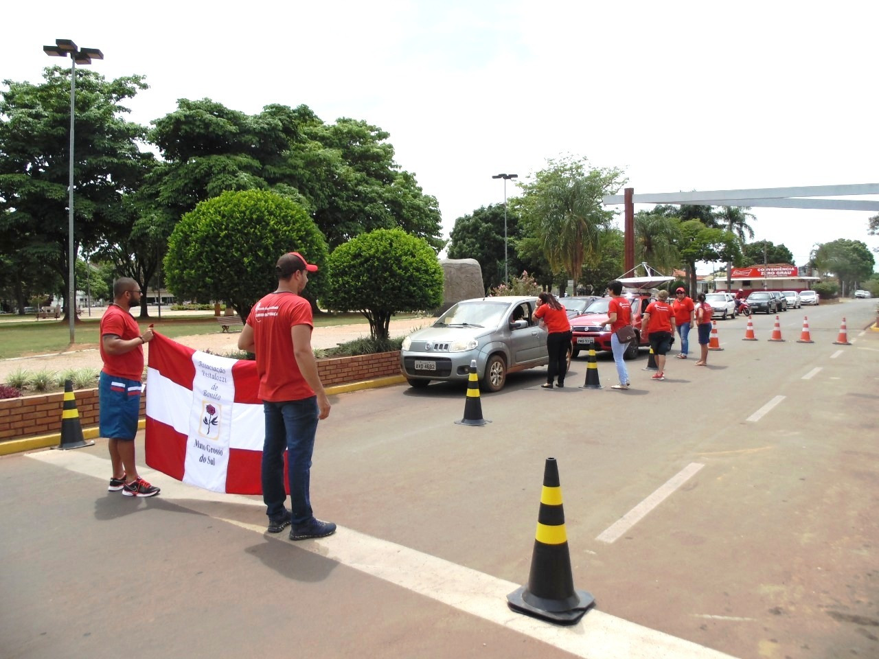 Veículo é utilizado para o transporte de alunos da Escola Especializada Caminho da Esperança.