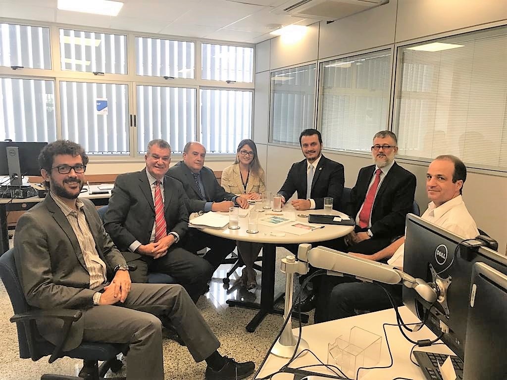 Secretário Augusto Mariano com autoridades na Agência Nacional de Águas (ANA), em Brasília. Foto: Divulgação