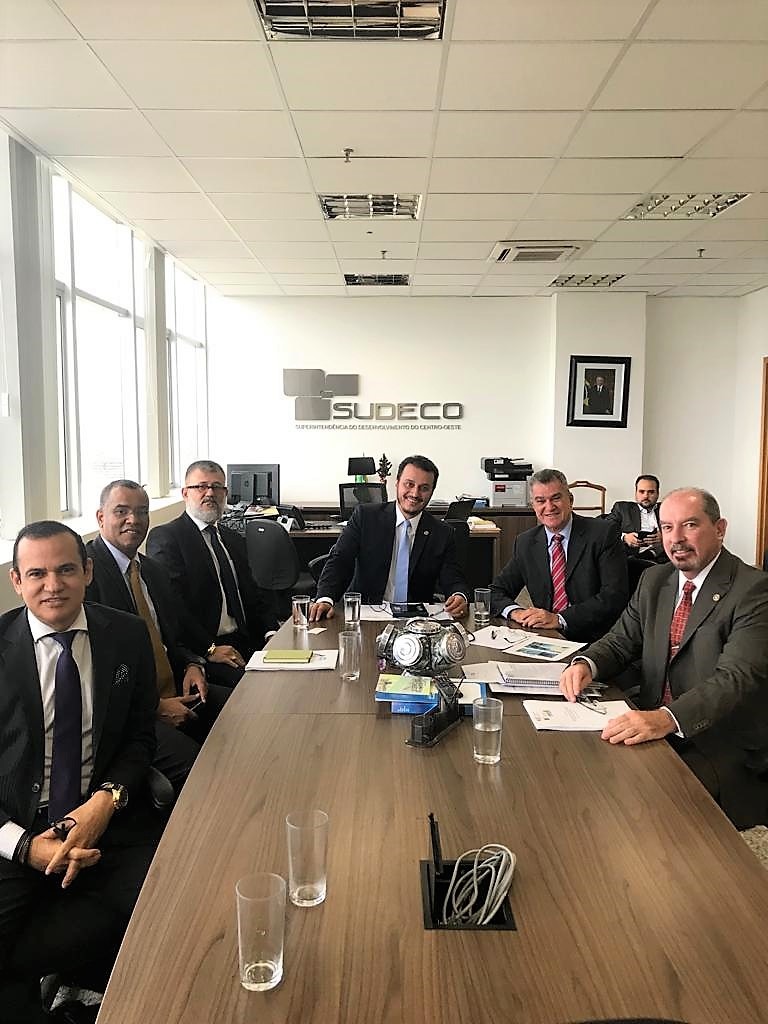 Secretário durante reunião na Superintendência de Desenvolvimento do Centro-Oeste (SUDECO). Foto: Divulgação