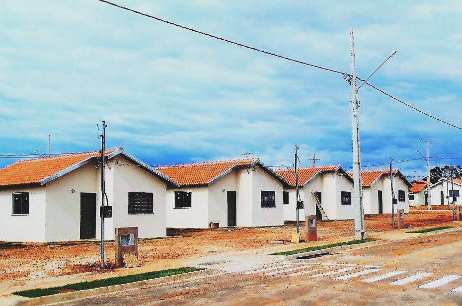 Os imóveis, financiados pela Caixa Econômica, são direcionados a famílias com renda mensal entre R$ 1.300,00 e R$ 2.400,00. Foto:PMB