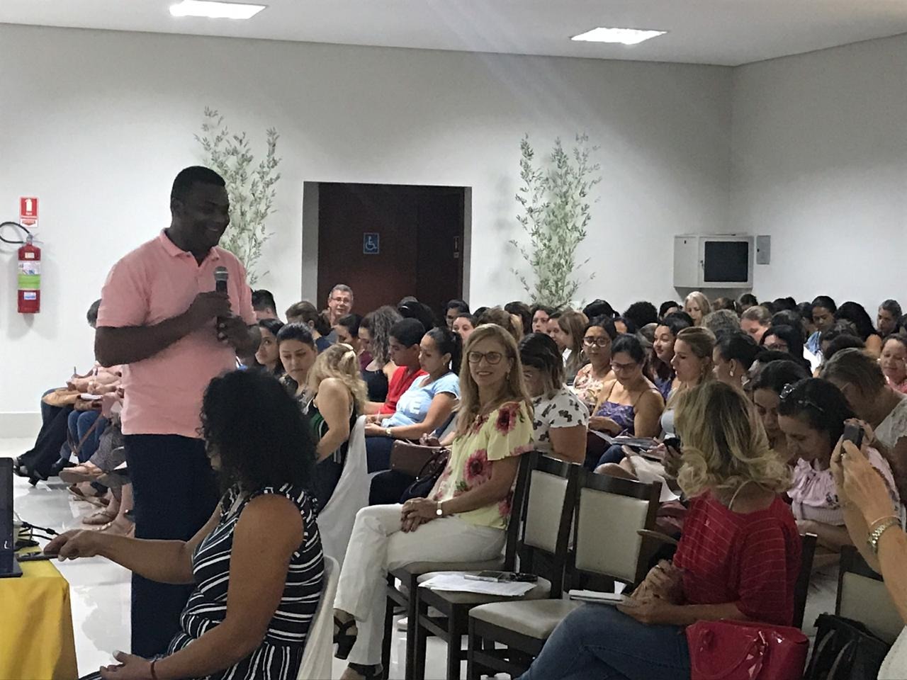 Programação incluiu palestra com do psicólogo Cleverson Luis Pereira, com o tema: “Competência Socioemocional”. Foto: Divulgação
