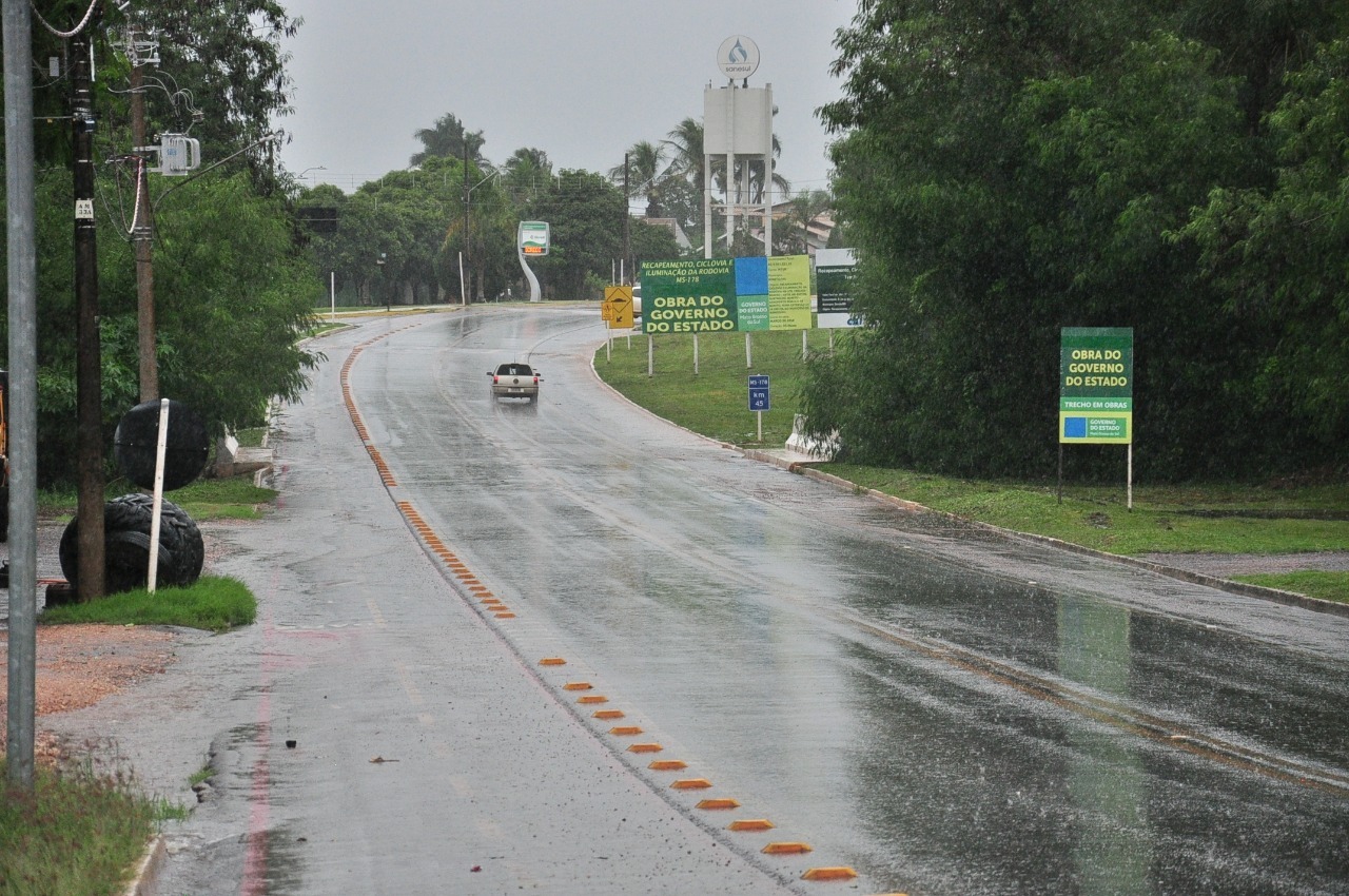 Imasul e Defesa Civil colocam Bonito em estado de atenção Chuva na segunda e na quarta-feira acumulou 260 milímetros, o volume do mês inteiro. Foto: Jabuty