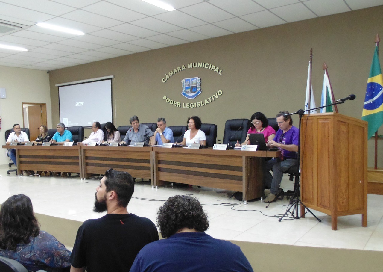 Debates contaram com a participação de artistas e de representantes da comunidade. Foto: Divulgação