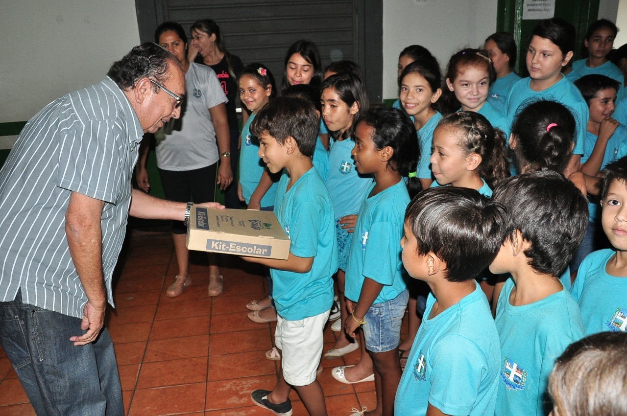 Prefeitura conclui a entrega dos kits escolares de 2019