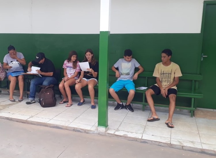 Alunos da faixa entre 12 e 14 anos realizaram exames médicos nesta quinta. Foto: Jabuty