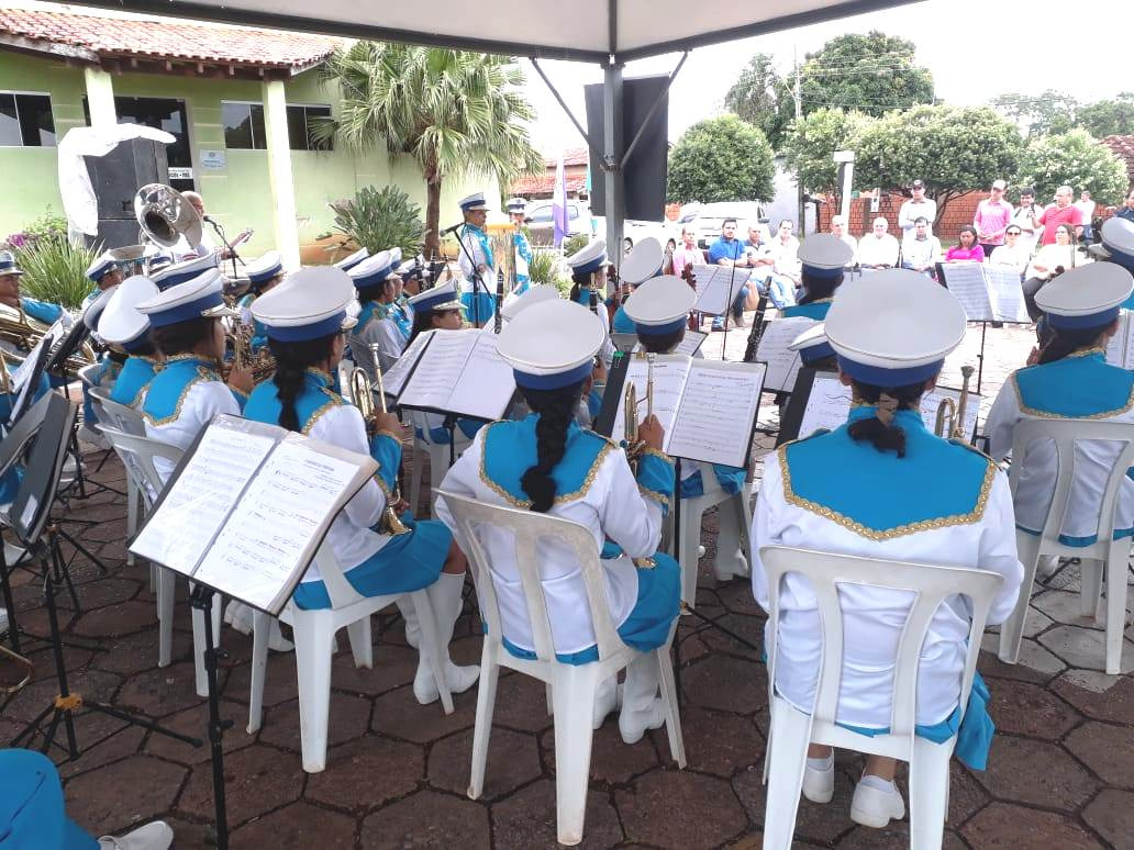 Instrumentos incluem trompete, trombone, bombardino, tuba, sax Horn, clarinete, saxofone, flauta transversal, violino, violoncelo, escaleta e bateria percussão. Foto: Divulgação
