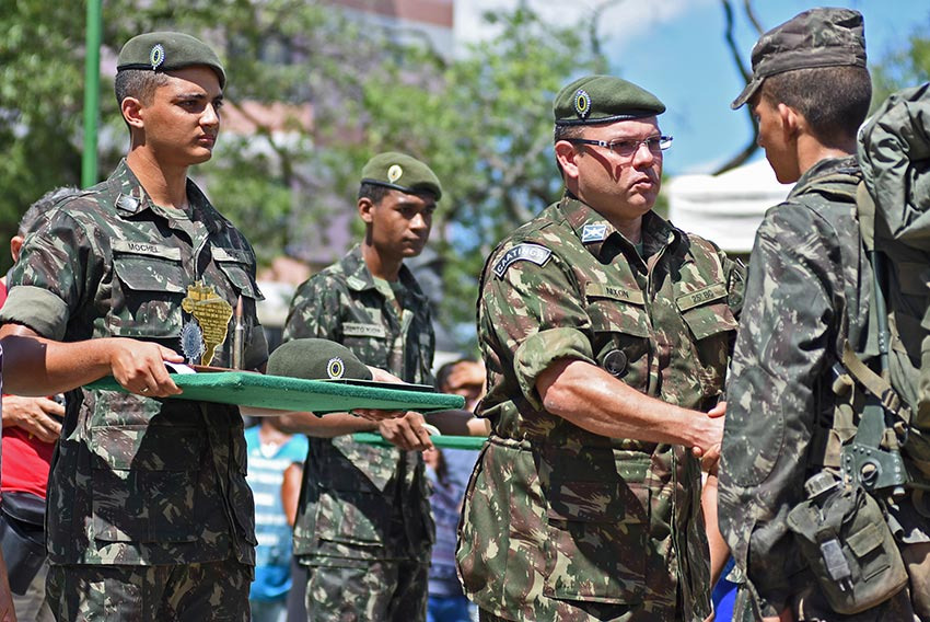 A entrega da Boina Verde-Oliva marca o fim do período de instrução individual básica. Foto ilustrativa