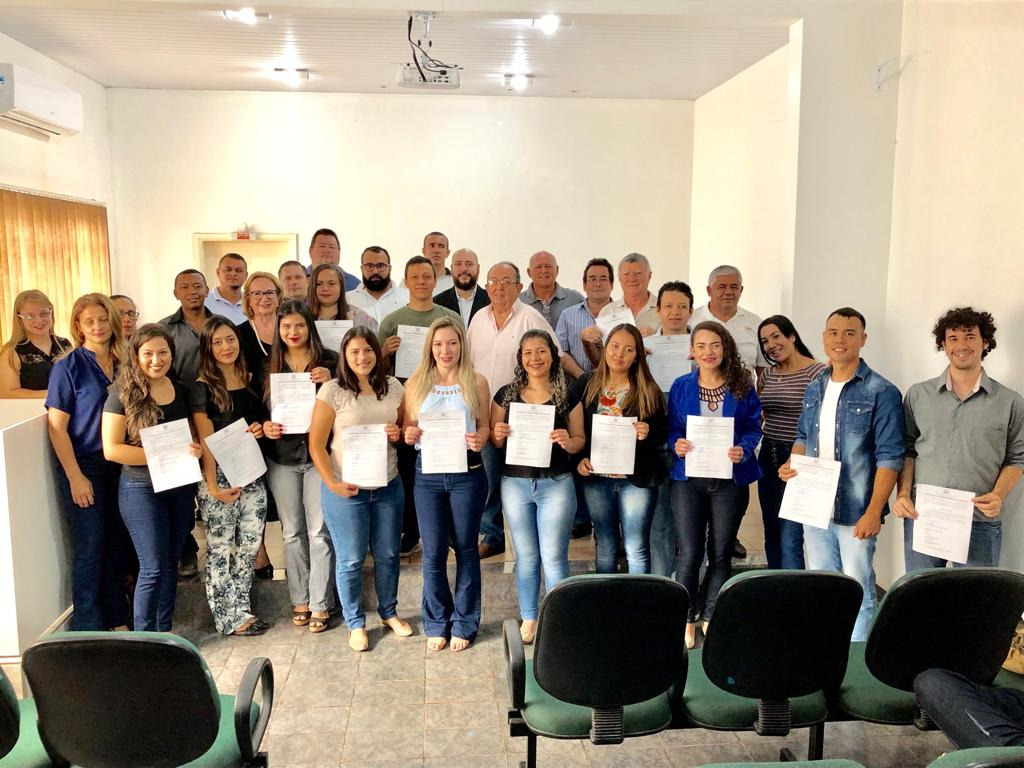 Novos servidores trabalharão nas diversas secretarias do município. Foto: Jabuty