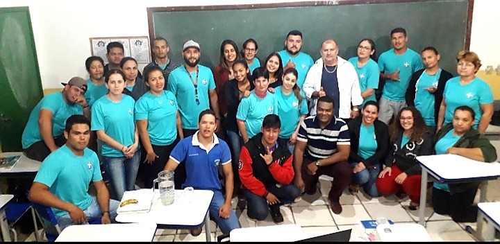 Projeto "Motivar para Educar" realiza palestras na EJA EJA funciona no período noturno na Escola Municipal Professora Izaura Pinto Guimarães. Foto: Divulgação