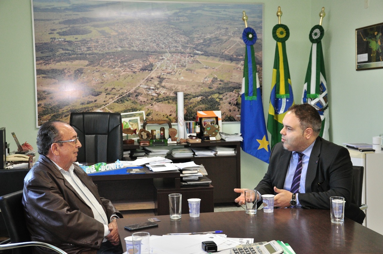 Prefeito recebe cônsul do Grão Ducado de Luxemburgo Consul vê MS como lugar de oportunidades, que incluem o turismo de aventura e O ecoturismo. Foto: Jabuty