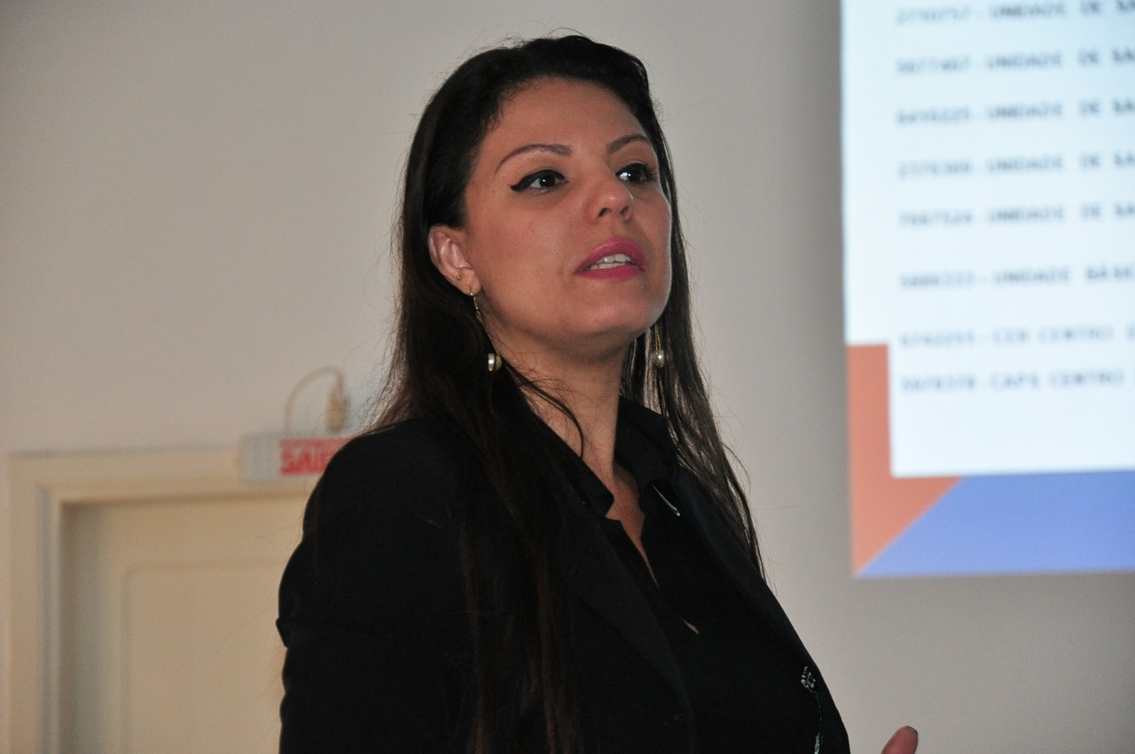 Lívia é pós-graduada em enfermagem do trabalho, gestão hospitalar e emergência e ex-coordenadora da Atenção Básica, do CAPS e CER. Foto: Jabuty