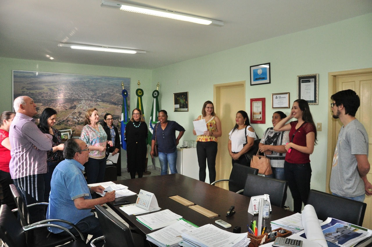 Posse foi realizada no gabinete do prefeito na manhã desta terça-feira. Foto Jabuty