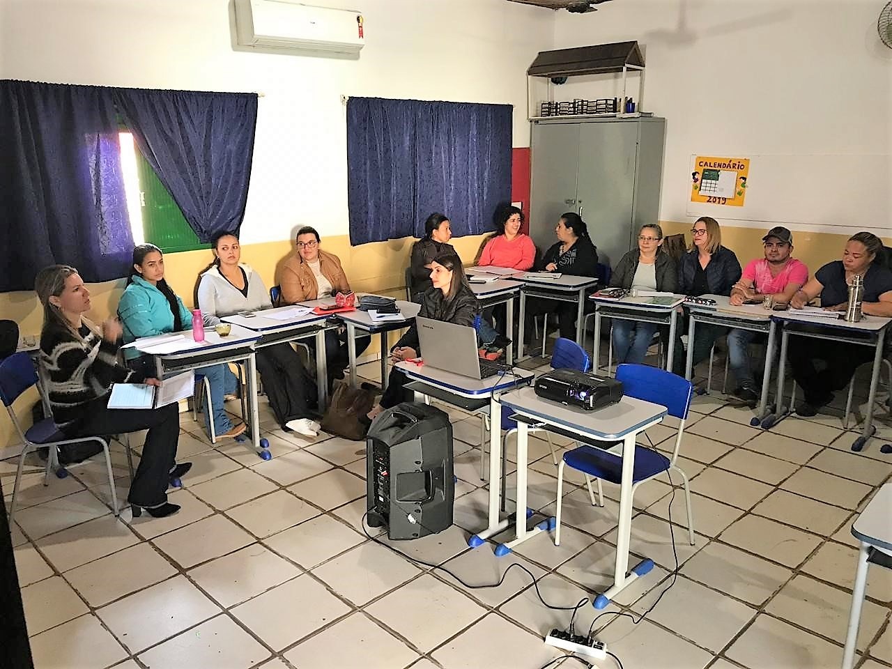 ESCOLA MUNICIPAL IZAURA PINTO GUIMARÃES