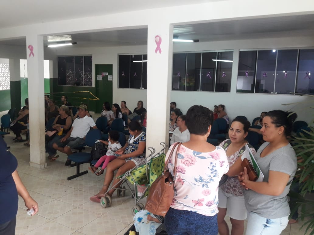 Palestras estão sendo realizadas para os pacientes, na recepção da UBS Central. Foto: Divulgação