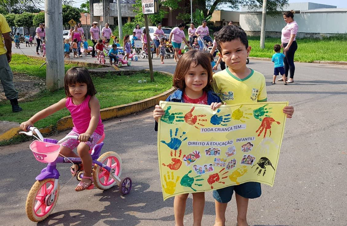 Quando as crianças brincam um mundo novo se abre para elas, afirmam educadores. Foto: Divulgação