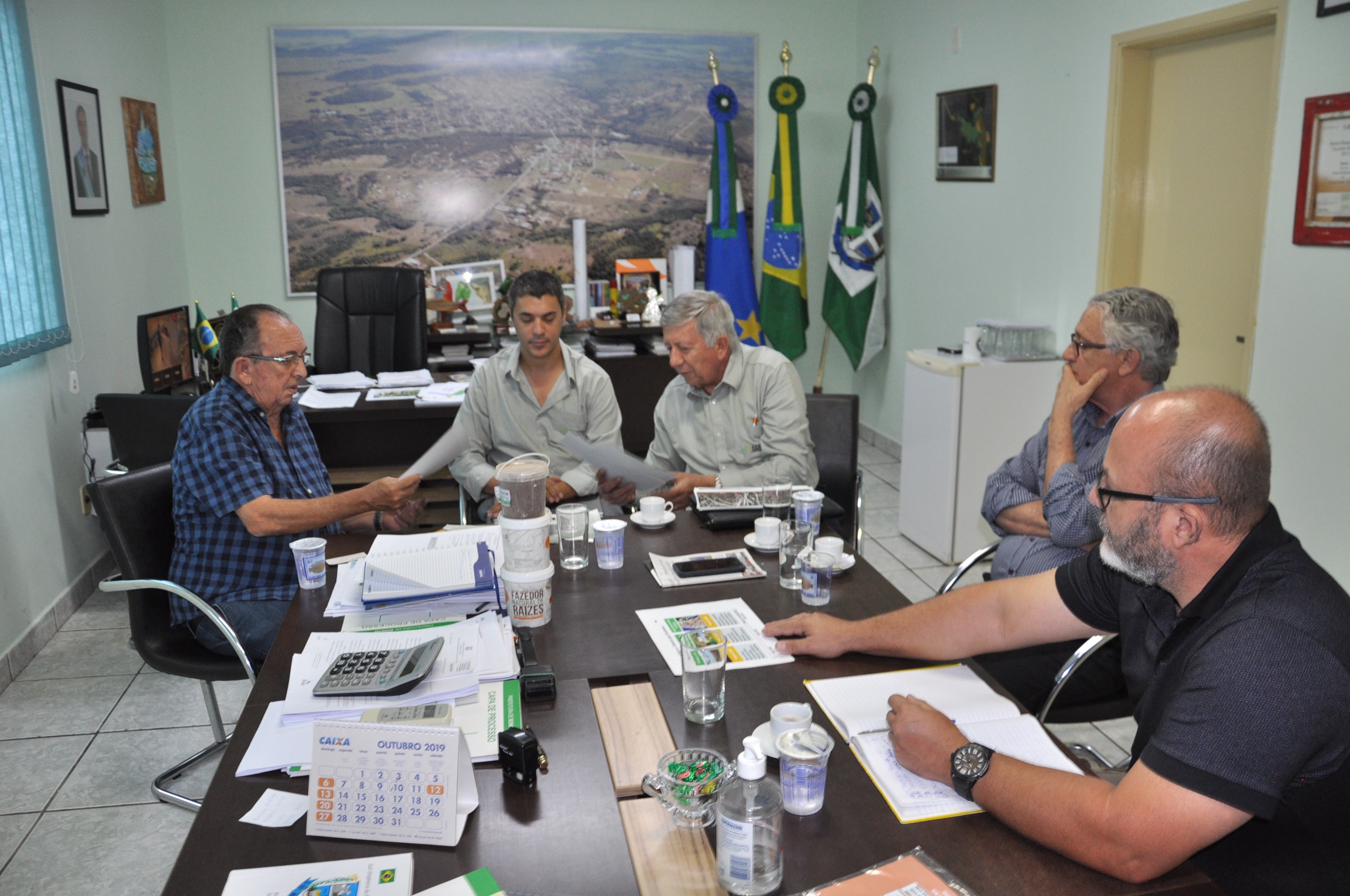 Prefeito estava acompanhado pelo secretário municipal de Meio Ambiente, Edmundo Dinelli Jr. Foto: Jabuty