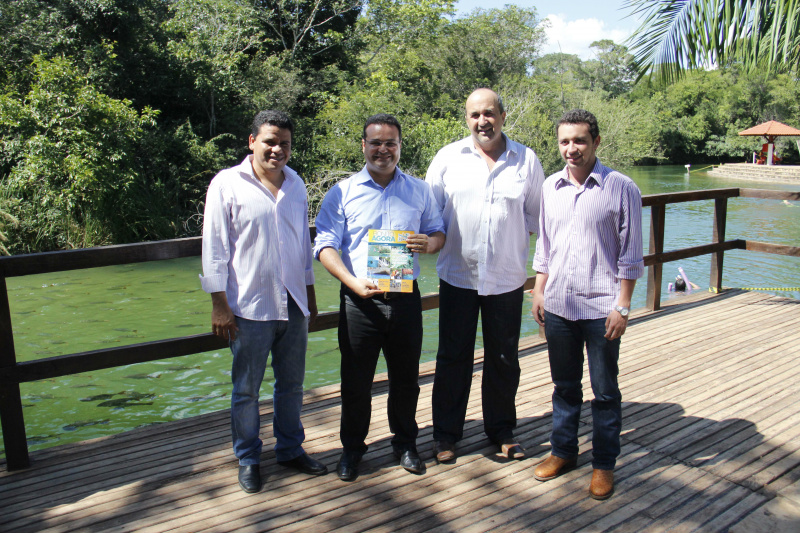 Foto: Pedrinho da Marambaia, deputado Fábio Trad, Prefeito Leleco e João Antônio. Por: Ricardo MF