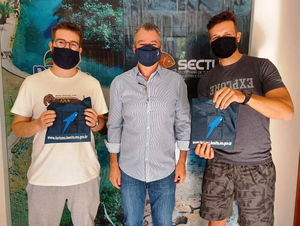 Zinho Sorocabano e o cinegrafista Willian Wendler foram recebidos pelo secretário de Turismo Augusto Mariano para falar sobre as gravações 