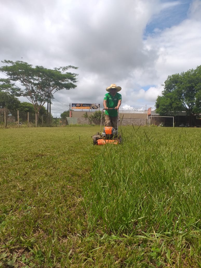 Esportes e Associação APEGOS revitalizam campinho da rodoviária