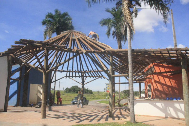 Obra de reforma esta em andamento no antigo receptivo.