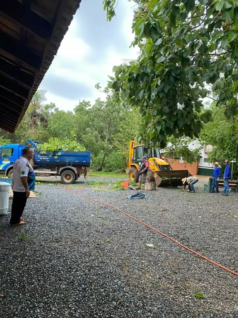 Obras realiza reparos após temporal causar danos na Gruta do Lago Azul