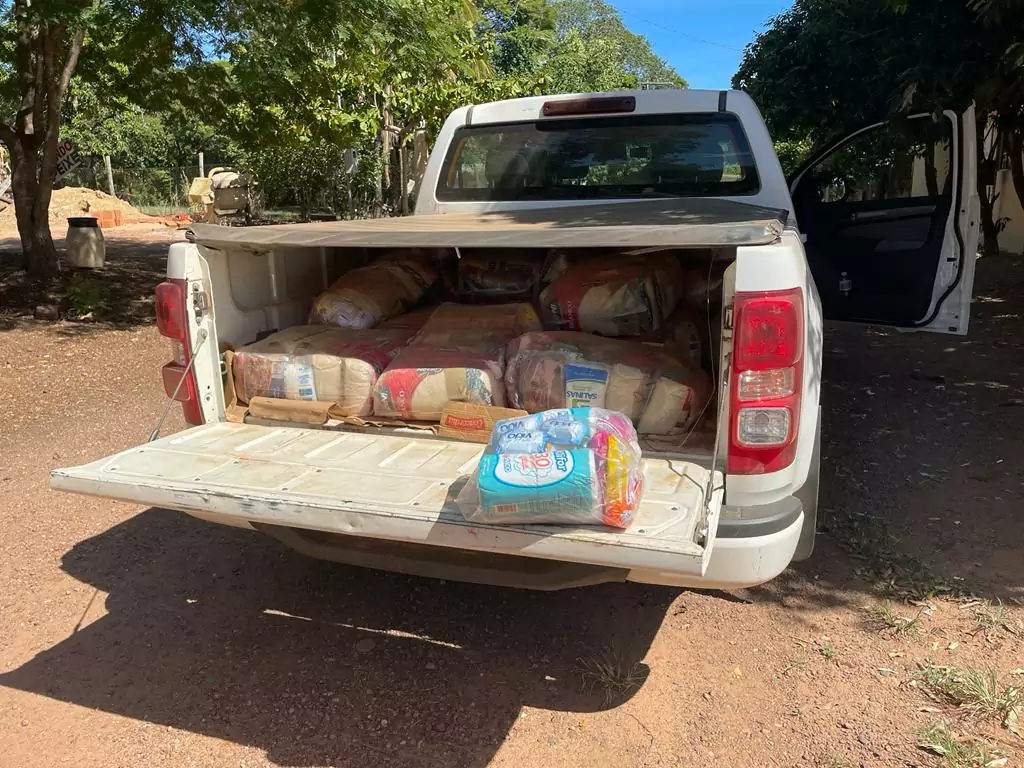 Assistência Social entrega cestas básicas no distrito Águas do Miranda