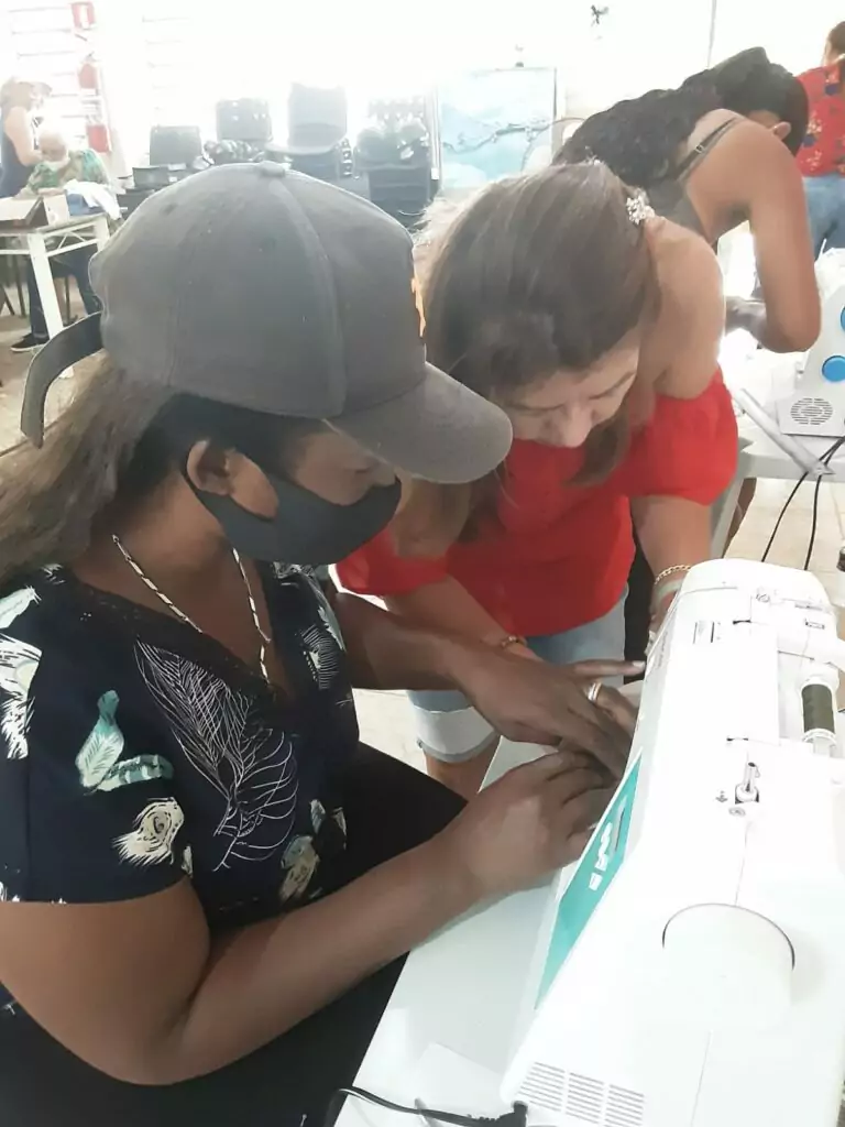 Usuárias do CRAS participam de oficinas em parceria com a Associação dos Artesãos de Bonito Usuárias do CRAS participam de oficinas em parceria com a Associação dos Artesãos de Bonito