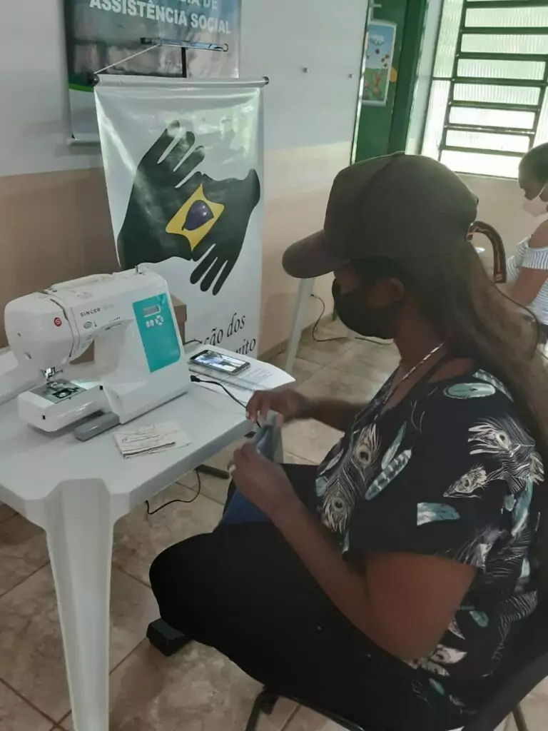 Usuárias do CRAS participam de oficinas em parceria com a Associação dos Artesãos de Bonito Usuárias do CRAS participam de oficinas em parceria com a Associação dos Artesãos de Bonito