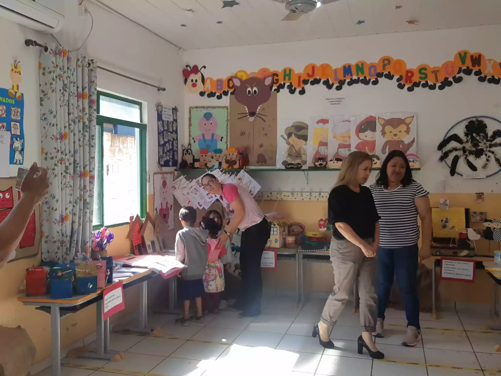 Centros de Educação Infantil desenvolvem Projeto Feira Literária e Folclore Centros de Educação Infantil desenvolvem Projeto Feira Literária e Folclore